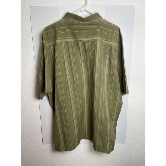 Marmot Kenya Short Sleeve Button Up Shirt Men's XXL Green Stripe Outdoor Casual - Picture 2 of 7